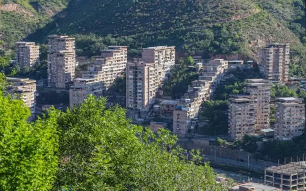 Վերին Խոտանանի վարչական ղեկավարը գողացել է սյունեցու 6 անչափահաս երեխաներին