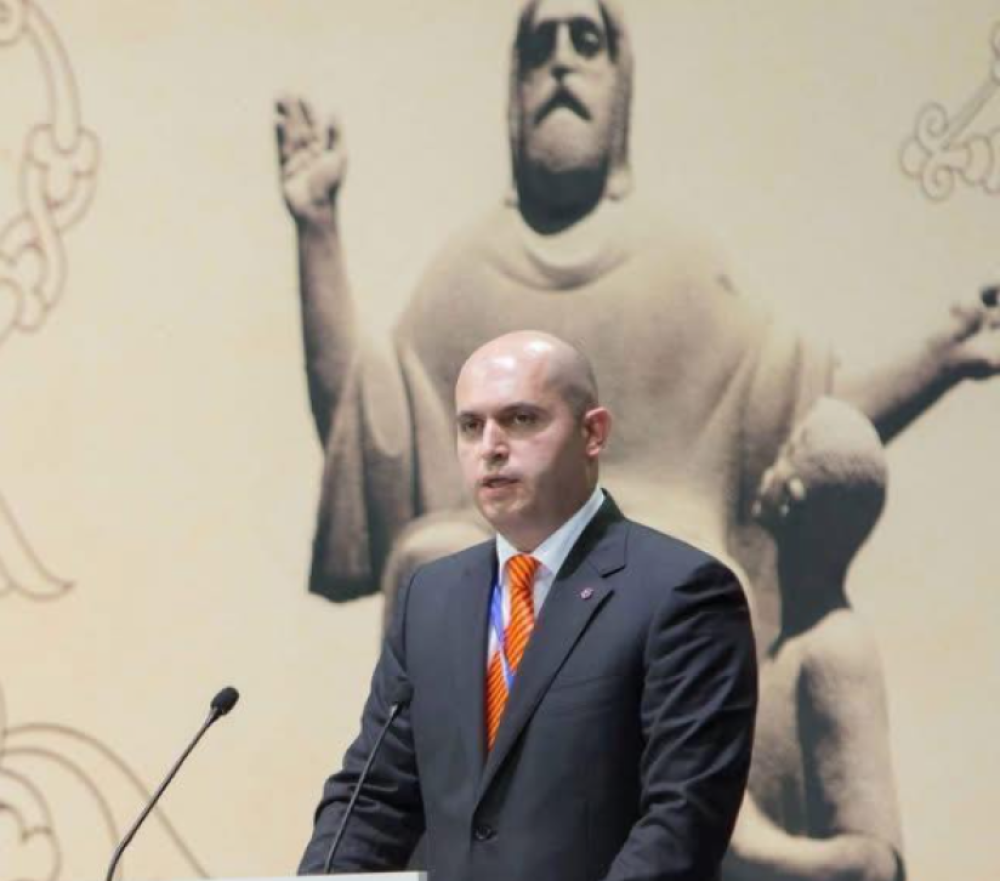 Վերջին տարիներին մեր պետության ղեկին թառած մարդիկ, այո, հայախոս են, սակայն իրենց ինքնությամբ վստահաբար հայ չեն. Աշոտյան