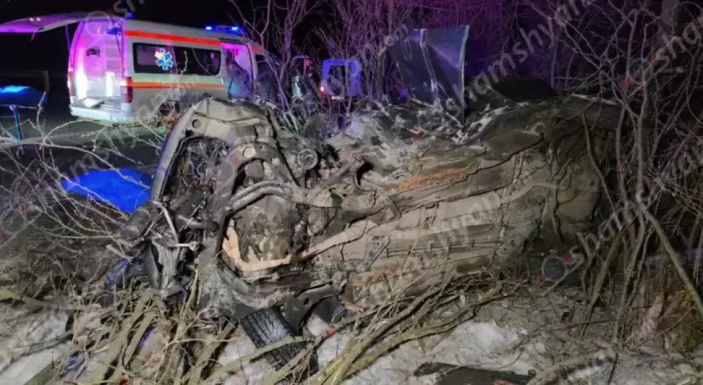 Կոտայքում «Opel»-ը կողաշրջված հայտնվել է ծառերի մեջ. կա 1 զոհ, 2 վիրավոր․ մահացածը ՊՆ ծառայող էր