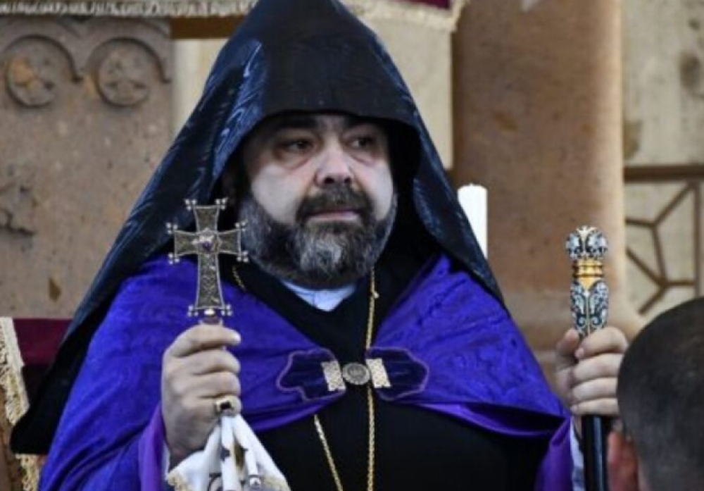 Աղոթում եմ, որ Տերը զորացնի Մկրտիչ Սրբազան Հորը, ով ժամանակավոր անազատության մեջ է, բայց անսասան է