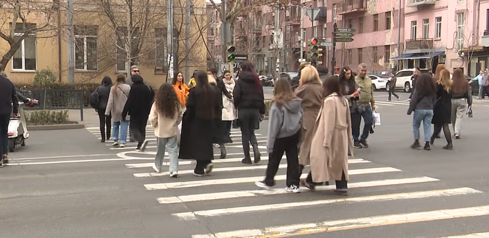 Ո՞վ ասաց, որ իրենք մնան, պшտերազմ չի լինելու. պետք է համախմբվել, կարողանալ արժանապատիվ ոտքի կանգնել. քաղաքացիները՝ Երաշխավորված խաղաղություն կոնցեպտի մասին (տեսանյութ)