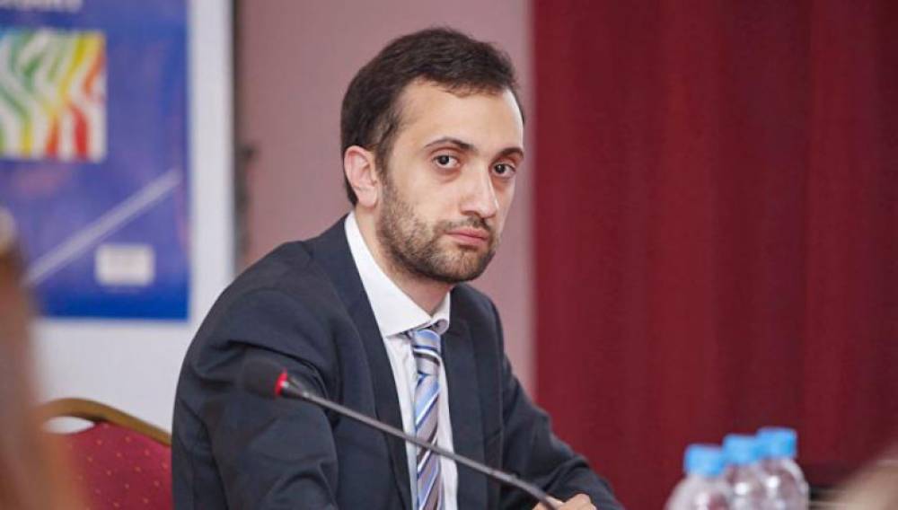 Մեղրիից եկել հասել եմ Երևան, գիտե՞ք՝ որտեղ էին միակ քանդված ճանապարհները, դե իհարկե` Երևանում․ Դանիել Իոաննիսյան