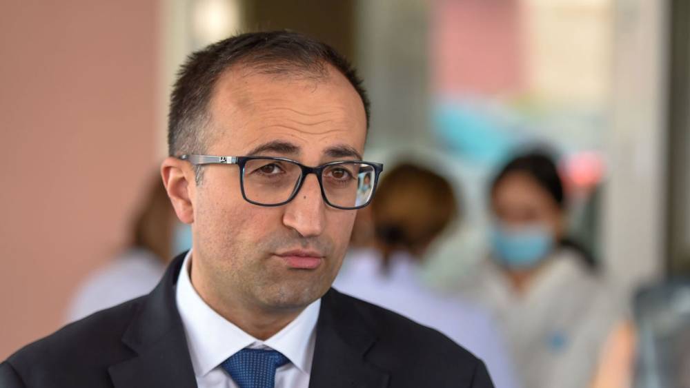 Բագրատ Սրբազանի և Ռոբերտ Քոչարյանի հավաքները խանգարում էին աղքատության ցուցանիշը նվազեցնելուն. Արսեն Թորոսյան