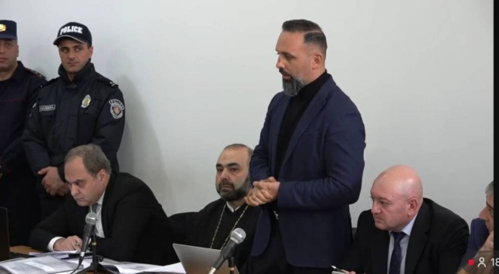 Կոնկրետ քահանաների ցուցմունքներ արդարացնող բնույթ ունեն, բայց մեղադրող կողմը դիտավորյալ չի կցել գործին. Մկրտիչ Սրբազանի փաստաբան