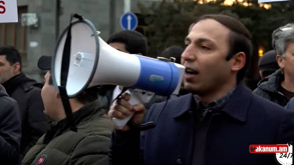 Բաղրամյան պողոտայում ընթերցեցին Բաքվում պահվող գերիների անունները