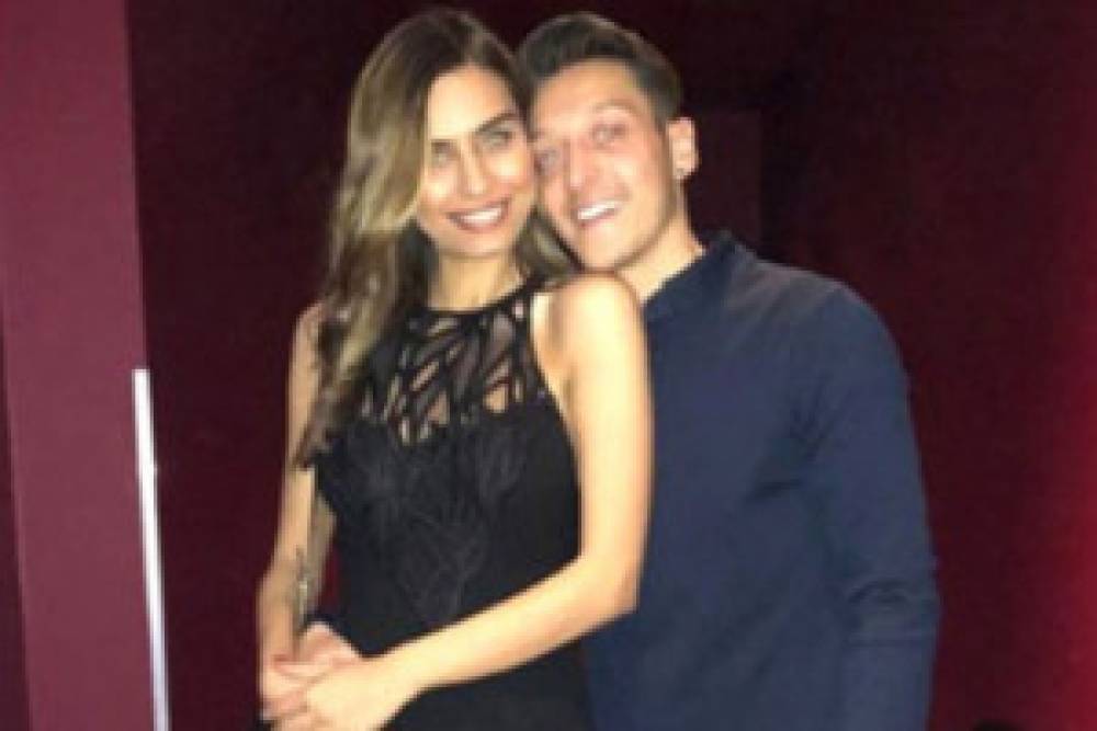 Օզիլը նշանվել է (լուսանկար)