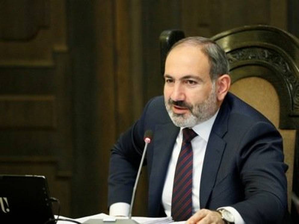 Ռեստորանում աթոռները ոսկեջրած են, բայց զուգարան ես մտնում, ոնց որ աղետյալ շրջան լինի. Փաշինյան