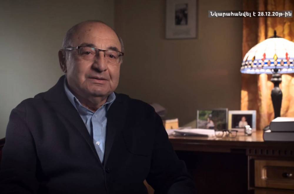 Օգտվելով ժողովրդի՝ լավ ապրելու ցանկությունից, մարդկանց մի խումբ զավթեց իշխանությունը, քանդեց բանակն ու հասավ պատերազմի, որտեղ խայտառակ պարտություն կրեցինք. Վազգեն Մանուկյան