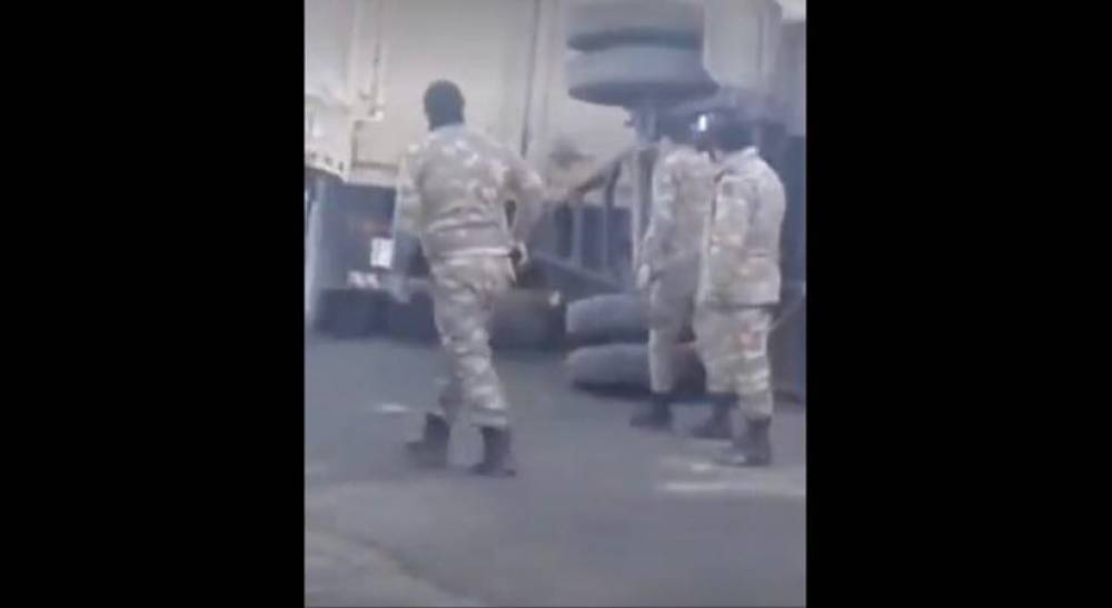 Բերձորի միջանցքում ադրբեջանական բեռնատարը կողաշրջվել է (տեսանյութ)