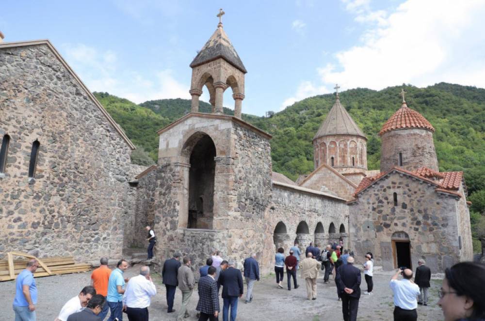 Դադիվանքում շարունակելու են միջոցառումներ ու հարսանիքներ կազմակերպել. Տեր Հովհաննես