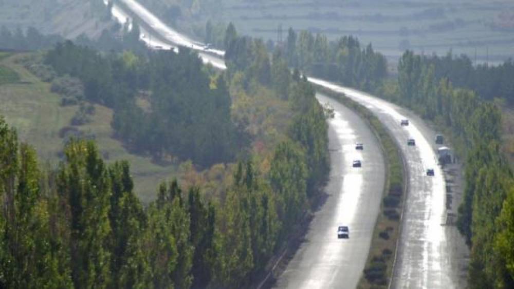 Վարդենիս-Մարտունի ավտոճանապարհը գործում է միայն ադրբեջանցիների համար. հայերը 70 կմ ճանապարհը փոխարինել են 500 կմ-ով. «Փաստինֆո»