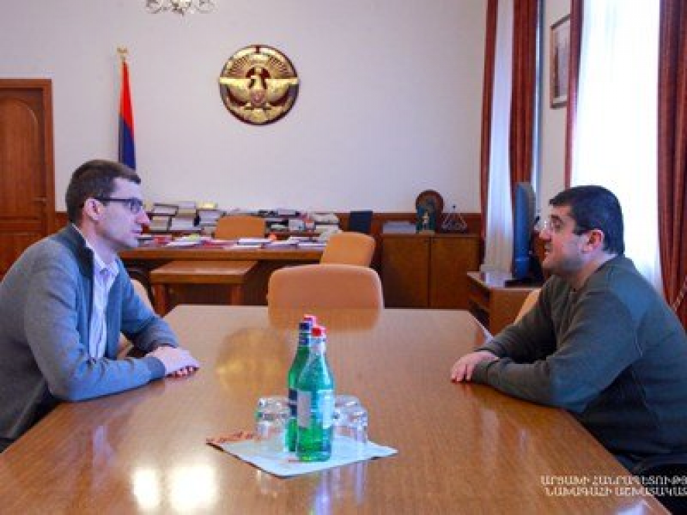 Արայիկ Հարությունյանն ընդունել է նախարար Մեսրոպ Առաքելյանին