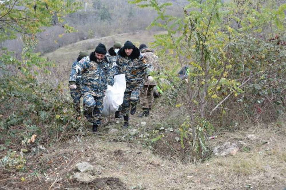 Զանգելանի հատվածում որոնողական աշխատանքների արդյունքում հայտնաբերվել են հողի տակ թաքցված տղաների մարմիններ՝ այրված