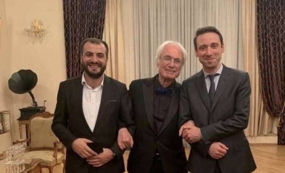 «Կողքինները չգիտեմ ովքեր են, բայց կենտրոնում աշխարհահռչակ Տիգրան Մանսուրյանն է»