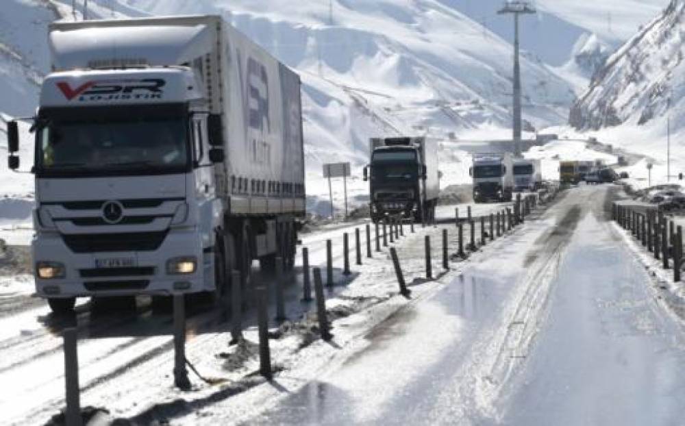 Խաչի լեռնանցքը երկու ուղղություններով փակվել է բեռնատար տրանսպորտի համար