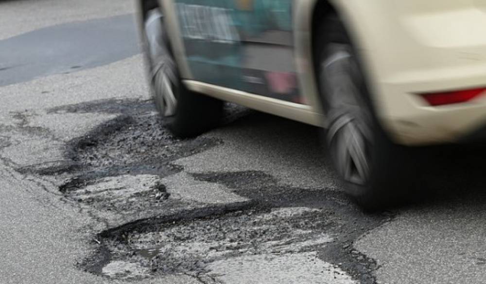 Մահացած տղամարդը վերակենդանացել է այն բանից հետո, երբ շտապօգնության մեքենան ընկել է փոսի մեջ