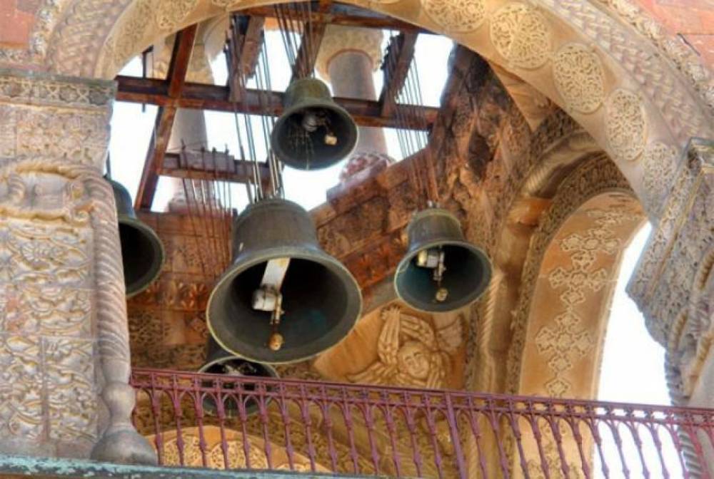 Դեմ ենք Եկեղեցին ու մեր հավատացյալ ժողովրդին պառակտելու այս կործանարար գործընթացին. Ռումինիայի հայոց թեմի քահանայից դաս