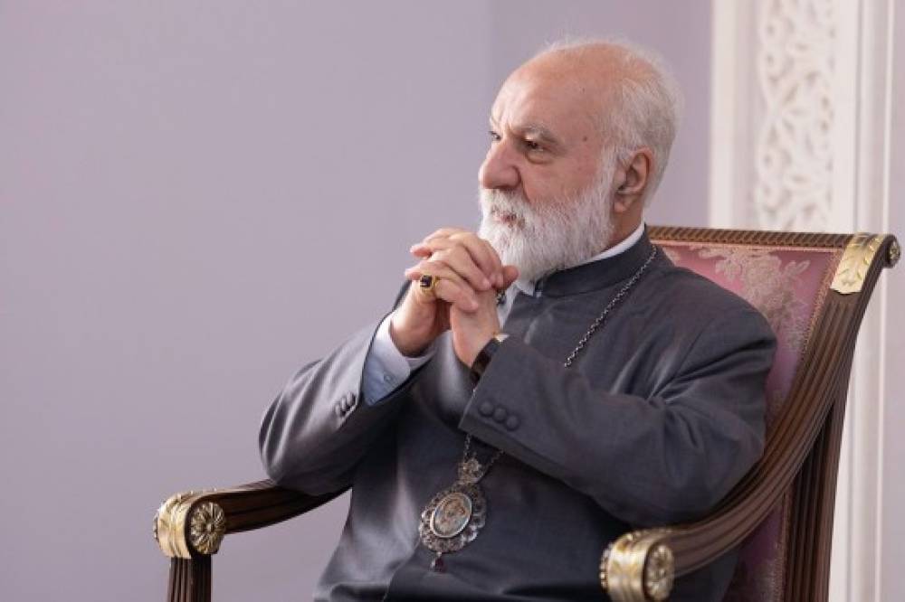 Դատարանը պարտավորեցրել է քրեական վարույթ նախաձեռնել Նաթան Սրբազանի հեռախոսային խոսակցությունների գաղտնիությունն ապօրինի խախտելու փաստով