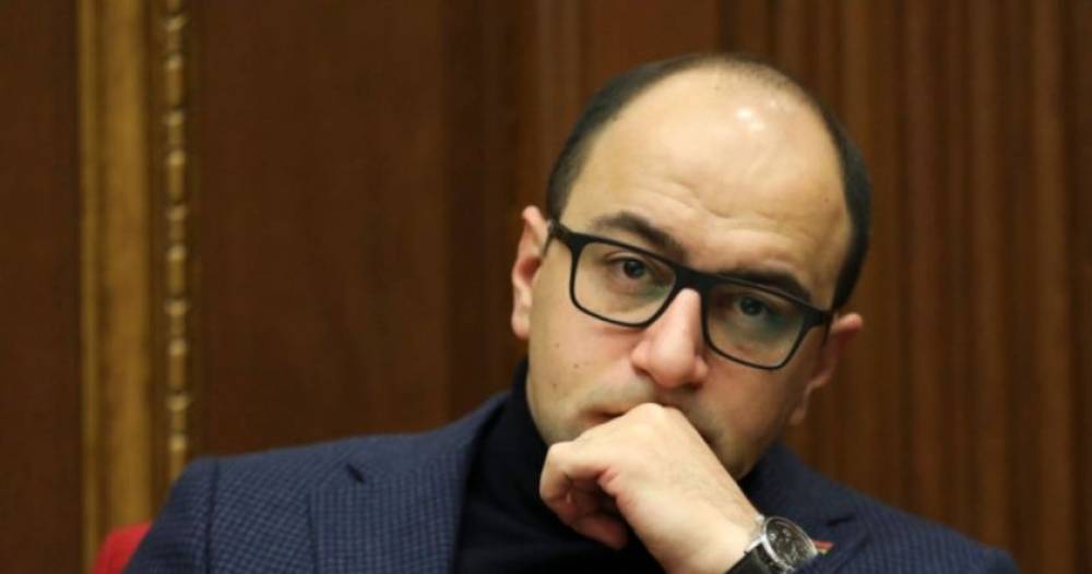 Շատ հետաքրքիր զուգադիպություն. փարթիի ժամանակ իմ գրառումների տակ գրեթե չեն հայտնվում ֆեյքախառը հիմարություններ․ համերգի են․ Մամիջանյան