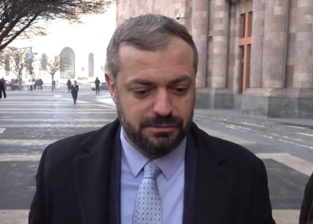 Ադրբեջանից բերված բենզինը մի քանի օրում սպառվեց, հիմա նորից մի քանի հազար տոննա գալիս է, որը միայն պրեմիում չի, այլ նաև ռեգուլյար ու դիզել է. Պապոյան