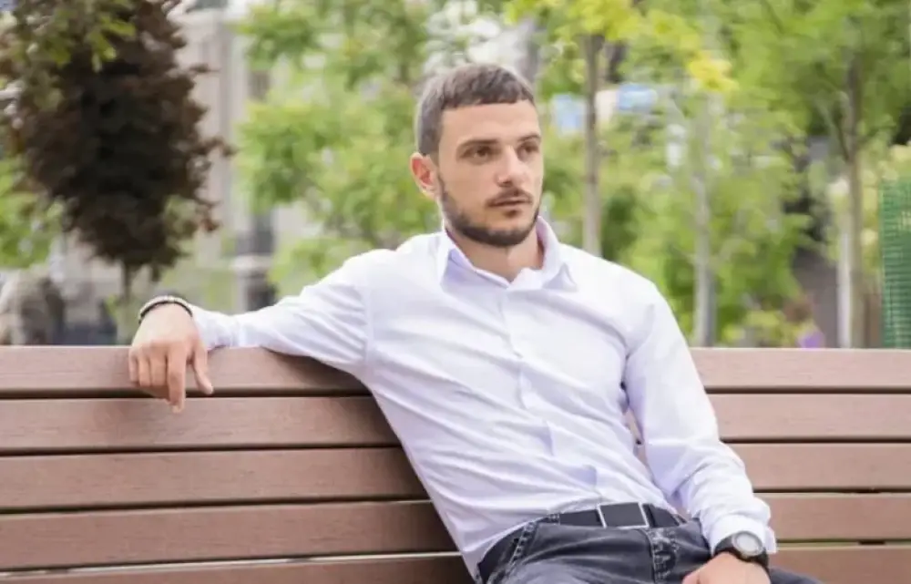 Նոր կյանք, նոր պայքար․ Գերությունից վերադարձած Գևորգ Սուջյանը գրառում է կատարել