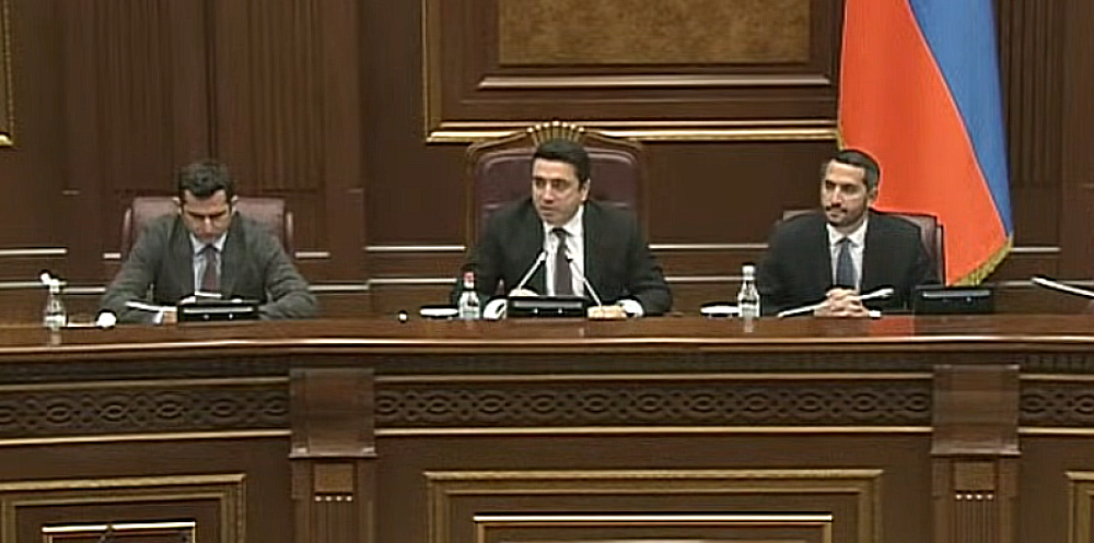 Իշխան Սաղաթելյանի 100-րդ հոբելյանական բացակայությունն է․ Ալեն Սիմոնյան