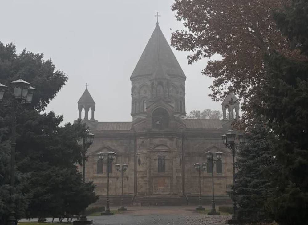 Հոգեշնորհ Տ. Հուսիկ աբեղա Սմբատյանը նշանակվել է Գևորգյան հոգևոր ճեմարանի, Սևանի Վազգենյան դպրանոցի և Քահանայից պատրաստման լսարանի տեսուչ