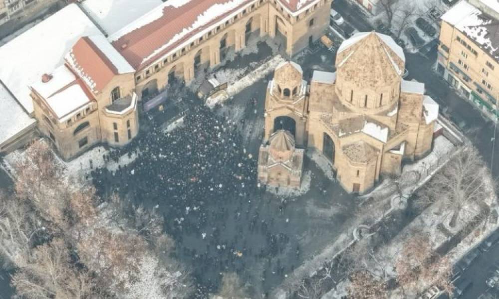 Իսկ բազմահազար մեր հայրենակիցներն էլ այլ բան են կարծում. «Փաստ»