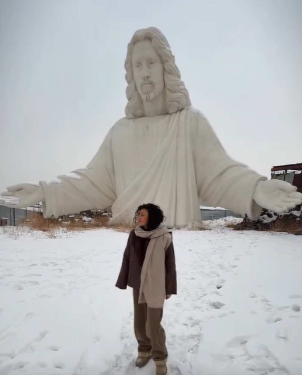 Քրիստոսի արձանը վեր է հառնելու Հայաստանի երկնքում ոչ թե որպես պաշտպանություն, այլ որպես վերջին հարց՝ դուք դեռ ա՞զգ եք, թե՞ պարզապես կողք կողքի ապրող մարդիկ. Լուիզա Ավթանդիլյան (տեսանյութ)