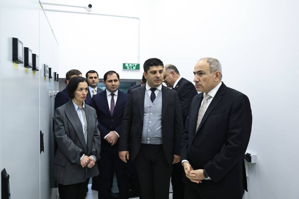 Նիկոլ Փաշինյանը ԵՊՀ-ում ծանոթացել է նոր գերհամակարգչային կենտրոնի գործունեությանը