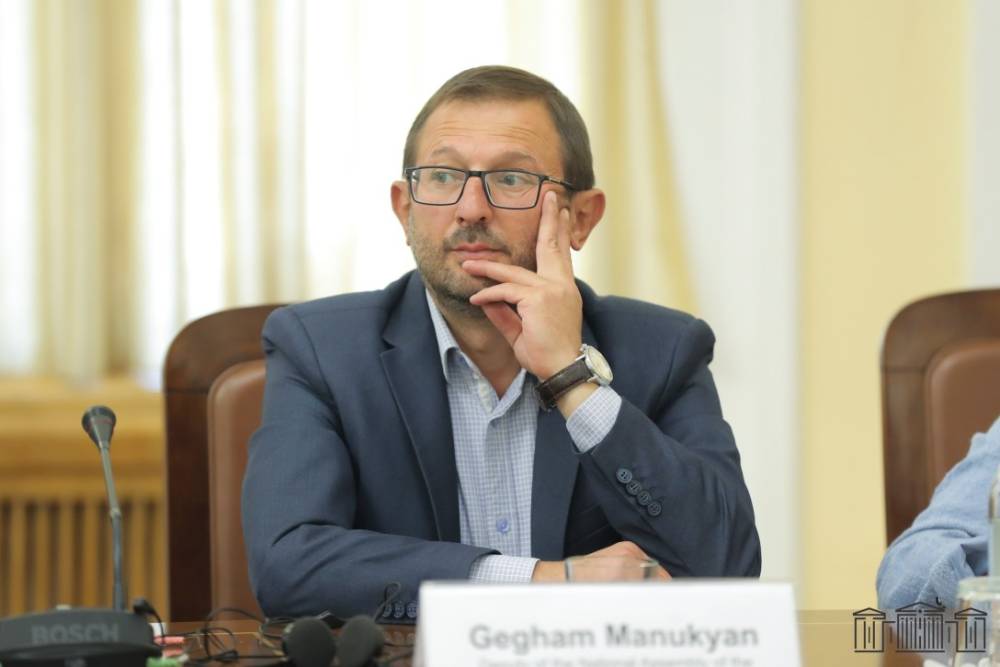 Ընդդիմադիր պատգամավորները տեսակցել են քաղբանտարկյալներ Խաչիկ Գալստյանին, Վազգեն Սաղաթելյանին ու Նարեկին Սամսոնյանին