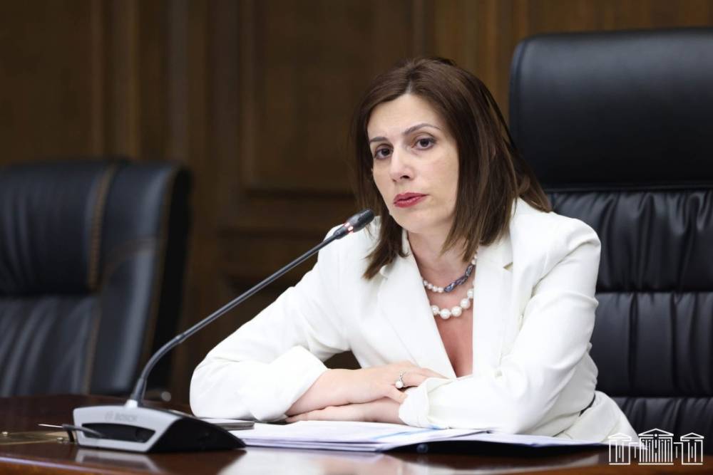 ՀՀ բանակում ծառայում են մեր երկրի ամենապայծառ երիտասարդները. «երկու զինվորի հպարտ մայր» Անահիտ Ավանեսյան