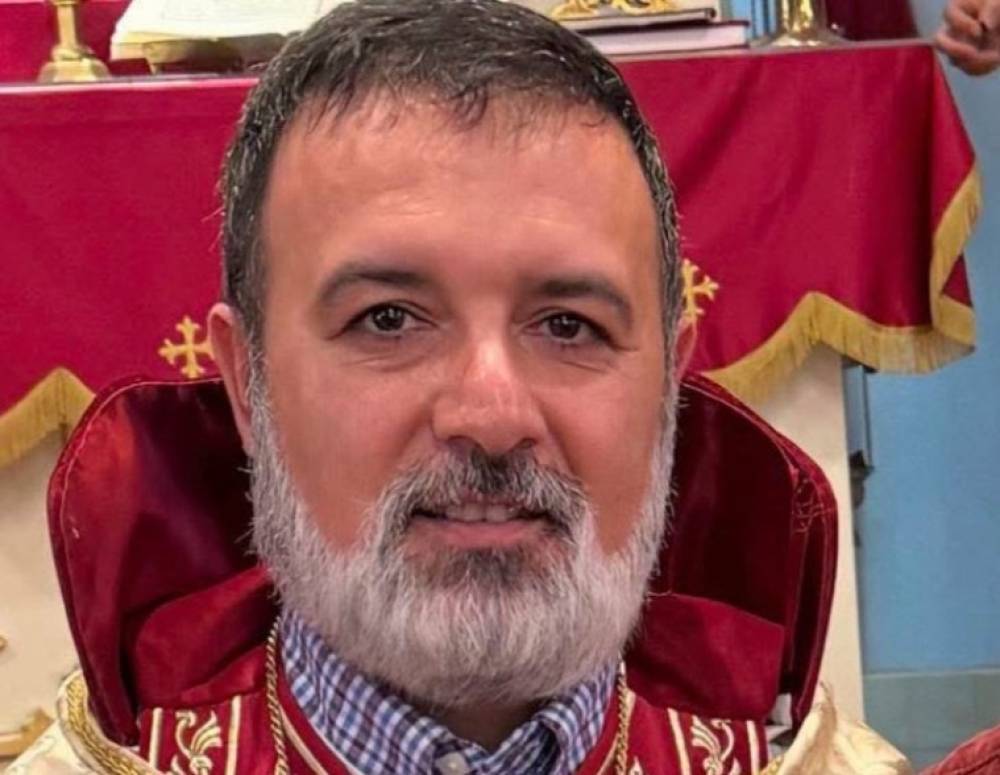 Տղե՛րք, մենք միասին հաց ենք կերել, Մայր Աթոռի հացն ենք կերել, իսկ հացը՝ Սրբություն է... մի՛ դավաճանեք. Տեր Հովել