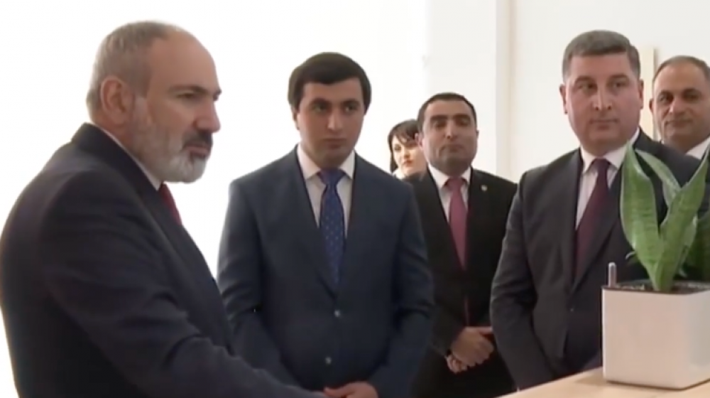 Լարերի ծերը պիտի երևա չէ՞ պարտադիր, ինչքան էլ փող ծախսենք, մեկ ա նույնն ա. Փաշինյանը Հրազդանում է