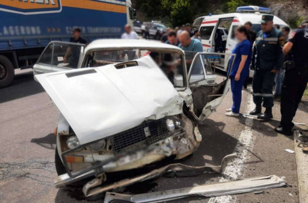 «Սատանի կամրջի» մոտ բախվել են «Mercedes»-ն ու «VAZ»-ը․ տուժածներ կան