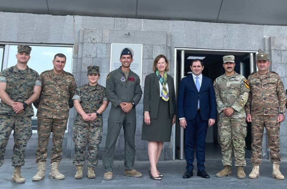 Հաճելի էր հանդիպել իմ հայրենի Կալիֆոռնիայից ժամանած ամերիկահայ զինվորականներին. ԱՄՆ դեսպան