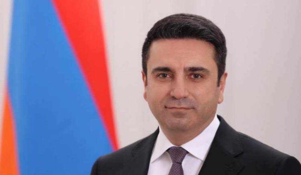 Իջել է բլոգերների մակարդակին. «Հրապարակ»