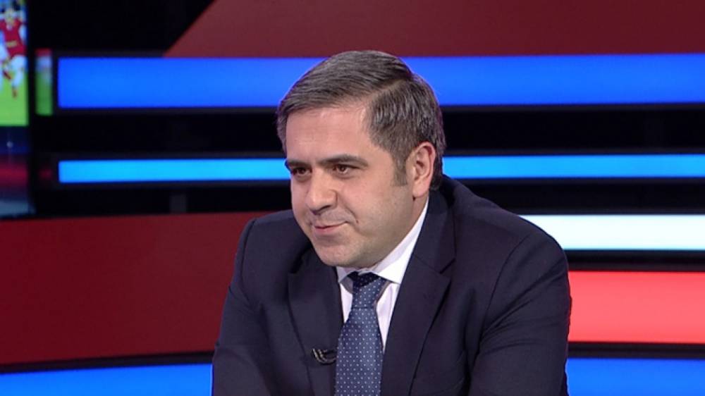 «Պահանջում ենք օր առաջ լուծում տալ». «Շիրակի» ակադեմիայի սաների ծնողները դիմում-գրություններ են փոխանցել Արմեն Մելիքբեկյանին