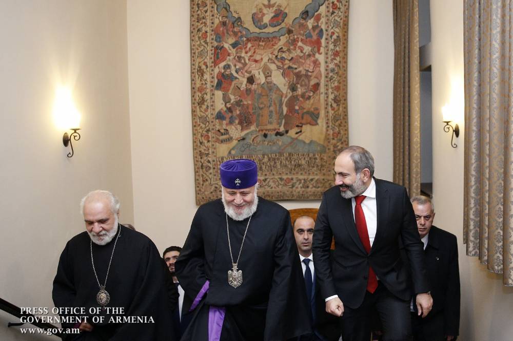 Փաստացի, կաթողիկոսը ՀԱԵ-ի գույքի միակ տերն է, բայց ունի զավակ և եկեղեցու ամբողջ ունեցվածքը, փաստորեն, այդ զավակի ժառանգությունն է. Փաշինյան