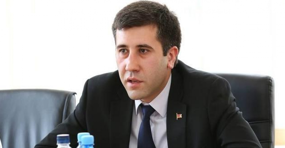 Վարչապետի աթոռը գրկածի հայտարարած արշավանքն աննորմալ բան է այսօրվա աննորմալ աշխարհի չափանիշներով
