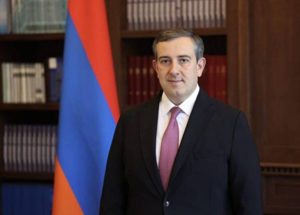 «Մի ֆուռ» խնդիրները թողած` արձակուրդ է գնացել․ «Հրապարակ»