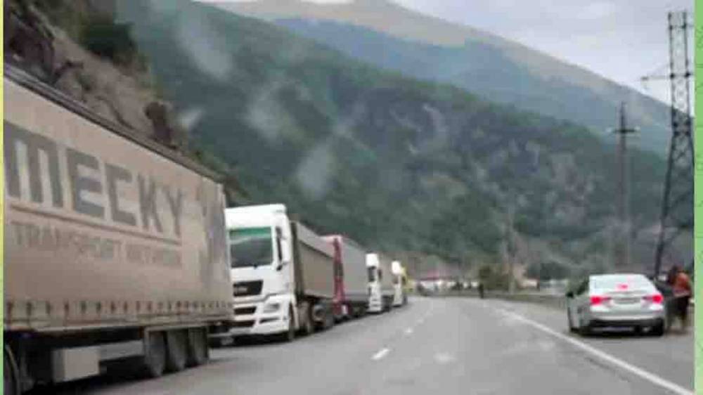 1,2 հազար հայկական բեռնատար սպասում են