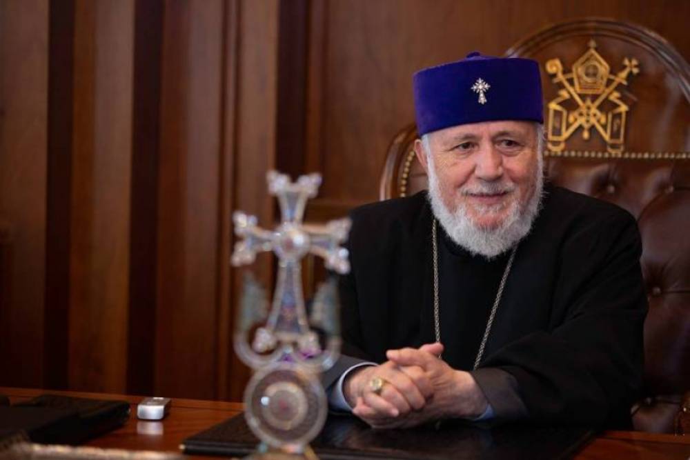 Մեր ասպարեզում չարի սադրանքները այլազան են ու մշտական, և հավատքի խաչը կրելու ճանապարհը փշոտ է ու քարքարոտ