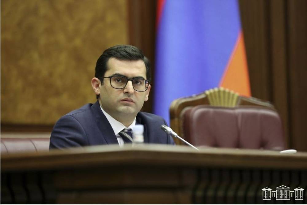 Երկու տողանոց կենսագրություն ունեցող Հակոբ Արշակյանը «դաչա» է գնել. «Ժողովուրդ»