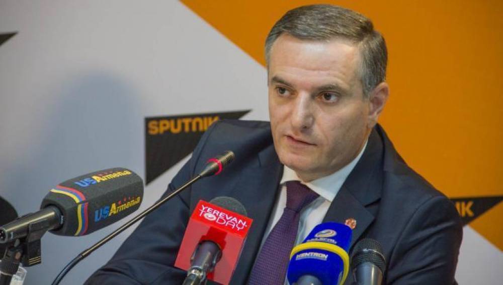 Երբ թշնամիդ տեսնում է, որ դու չես հարգում քո Սահմանադրությունը, քիթները խոթում են քո երկրի ներքին գործերի մեջ