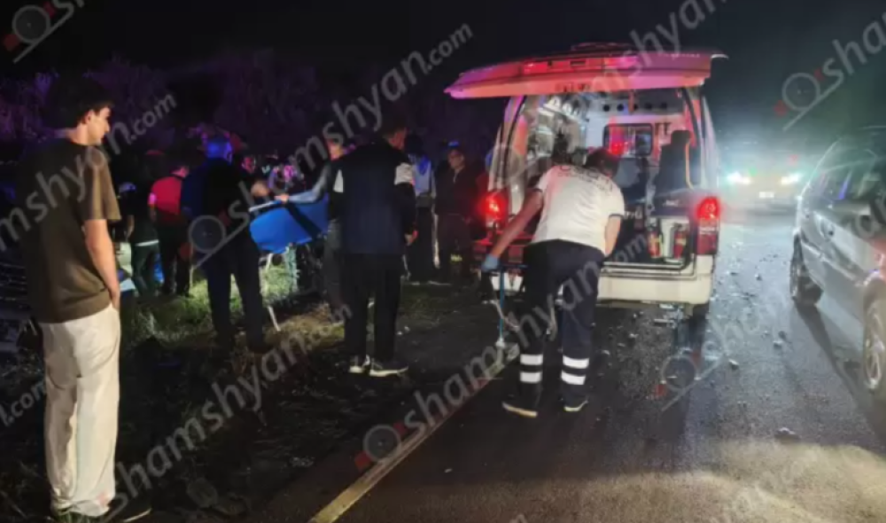 Սևան-Մարտունի ճանապարհին բախվել են «Volkswagen»-ը և «Lexus GX470»-ը, կան վիրավnրներ