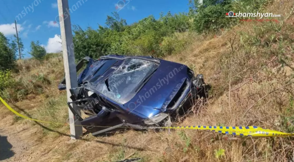 Կողբում 48-ամյա վարորդը «Opel Zafira»-ով բшխվել է երկաթե արգելապատնեշներին և հայտնվել ձորում․ վիրшվորները անչափահասներ են