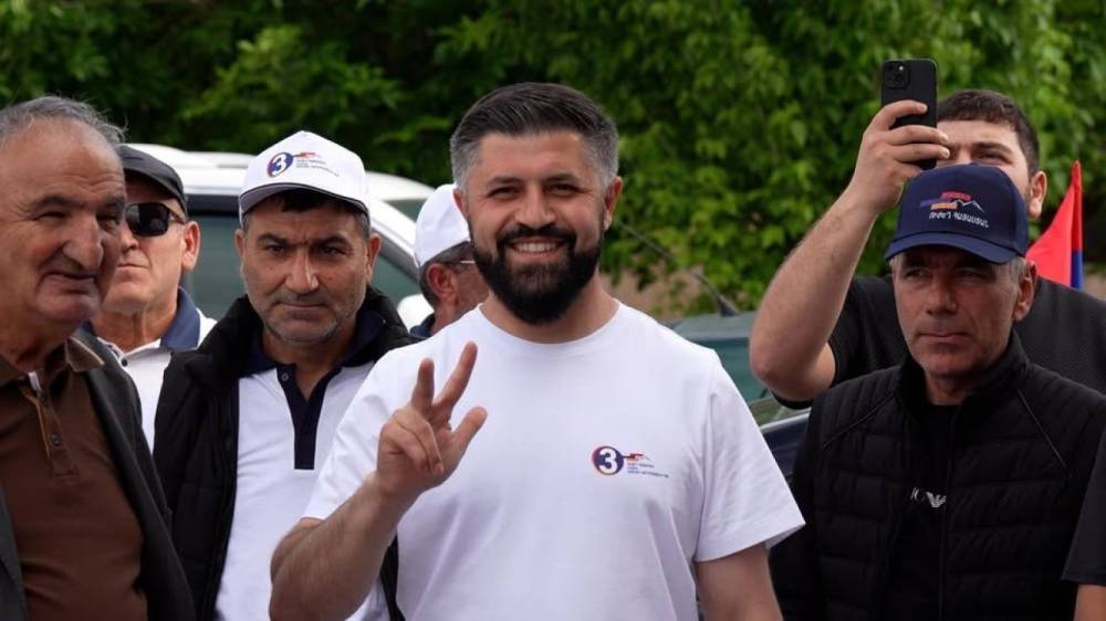 «Ուժեղ Հայաստանի» համահիմնադիր Ալիկ Ալեքսանյանի կալանքը երկարաձգվել է 2 ամսով։