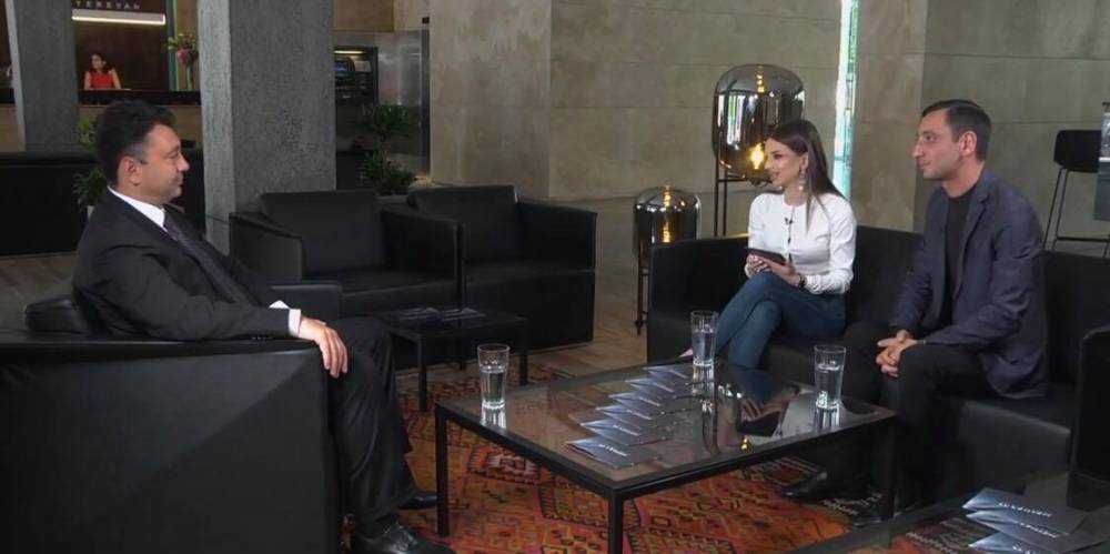 «Ջրիկ ուղեղի քաղաքականություն»․ Շարմազանովը՝ «Խոսքի արժեք»-ում՝ Փաշինյանին
