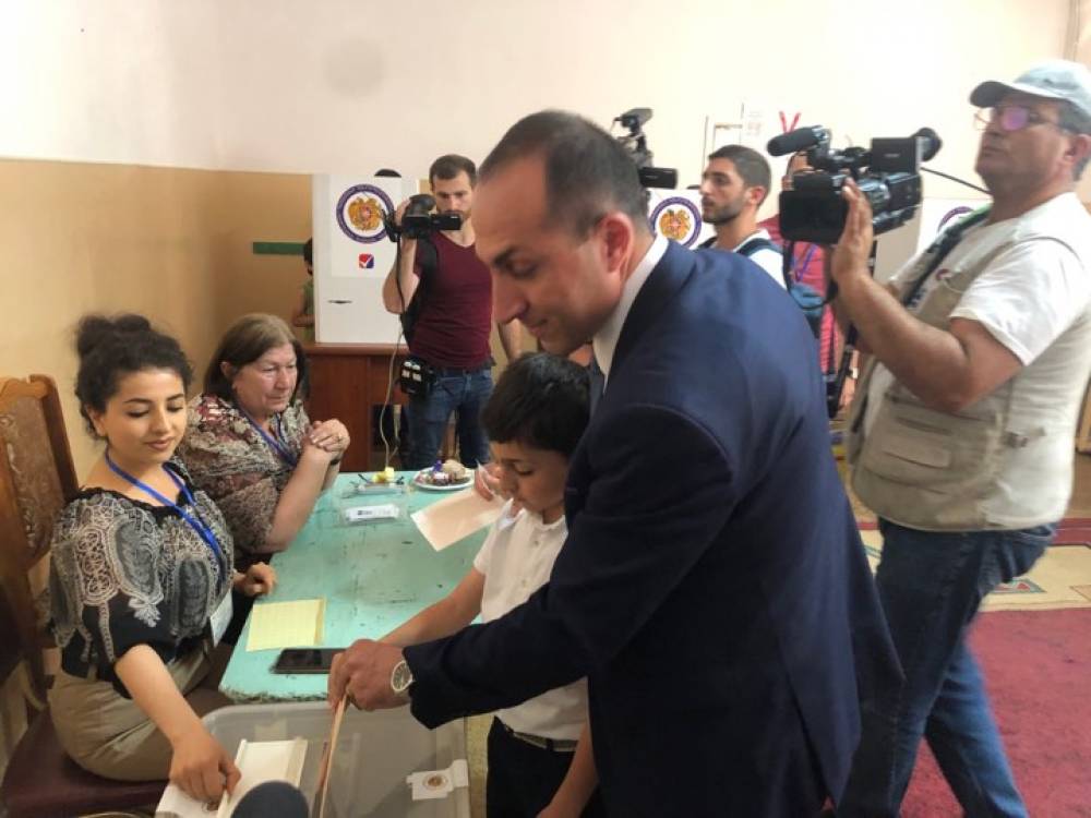 Գրիգոր Գուլյանը՝ թիմակցի մեքենան այրելու, թեժ ընտրությունների մասին